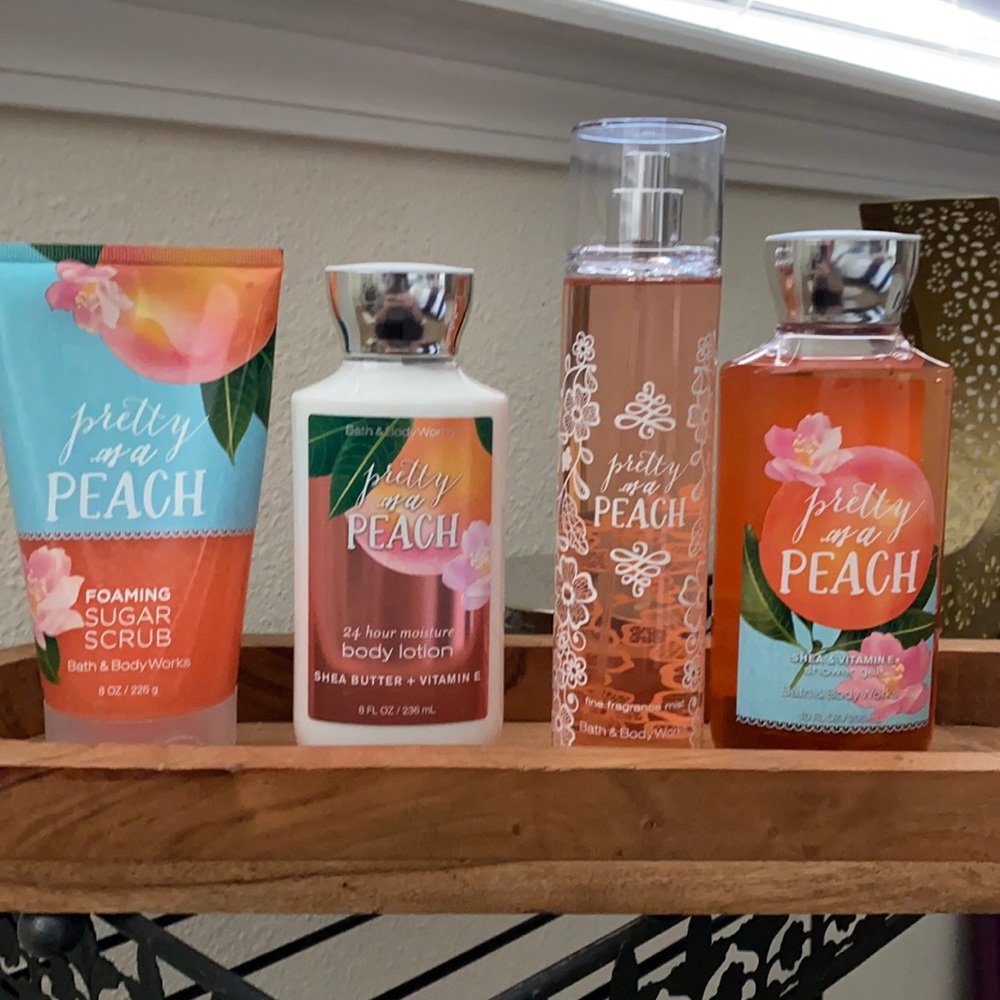 Bath and Body Works Pretty As A Peach Set
